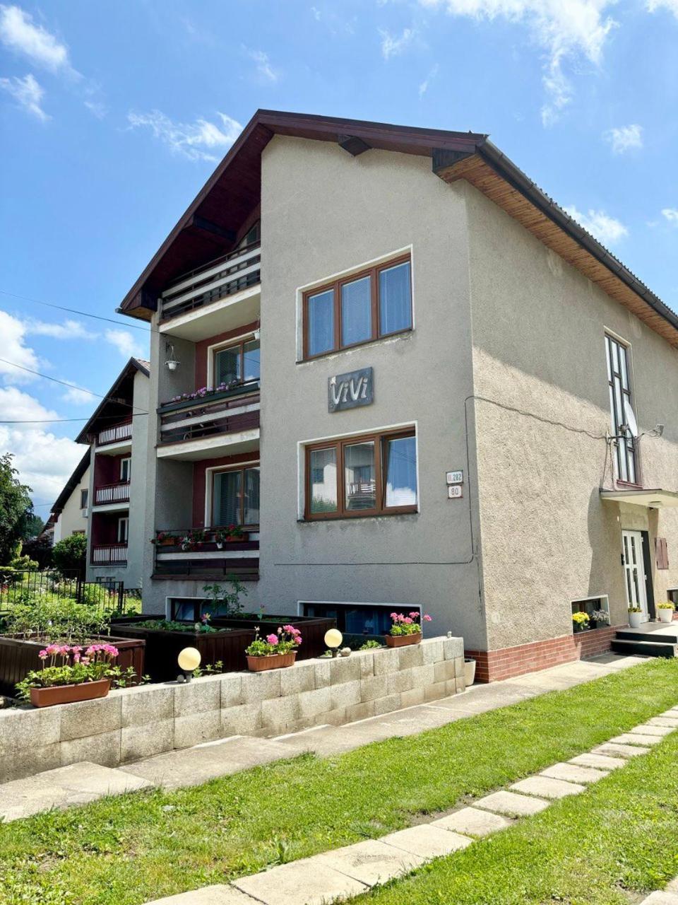 Liptovský Mikuláš Vivi Apartments מראה חיצוני תמונה