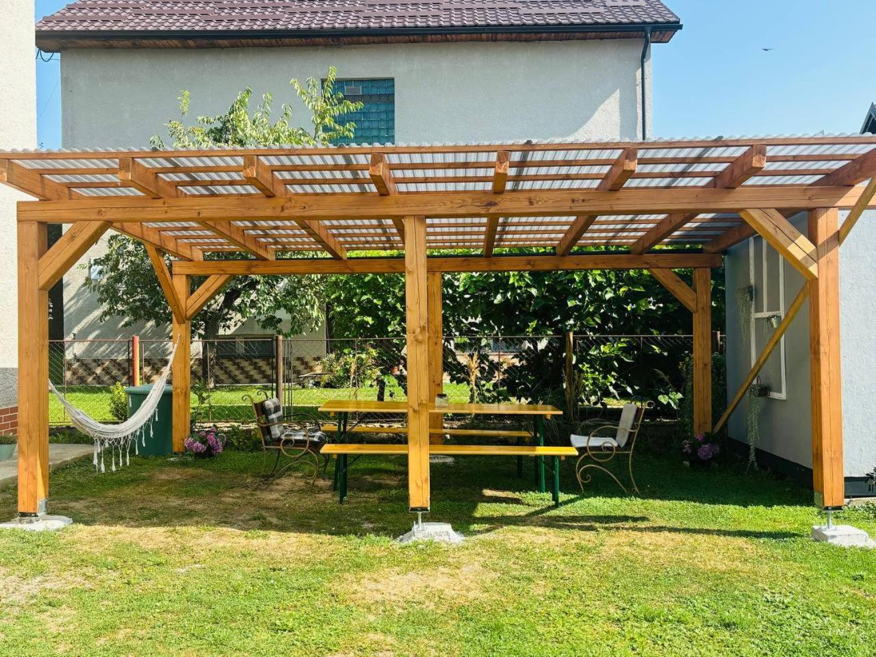 Liptovský Mikuláš Vivi Apartments מראה חיצוני תמונה